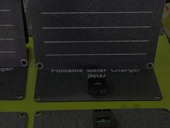 ইটিএফই ওয়াটারপ্রুফ সোলার প্যানেল চার্জার 30W ক্যাম্পিংয়ের জন্য কিকস্ট্যান্ড সহ